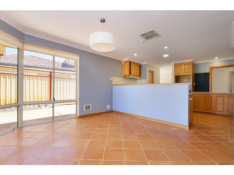 10 Glen Iris Drive, Jandakot WA 6164