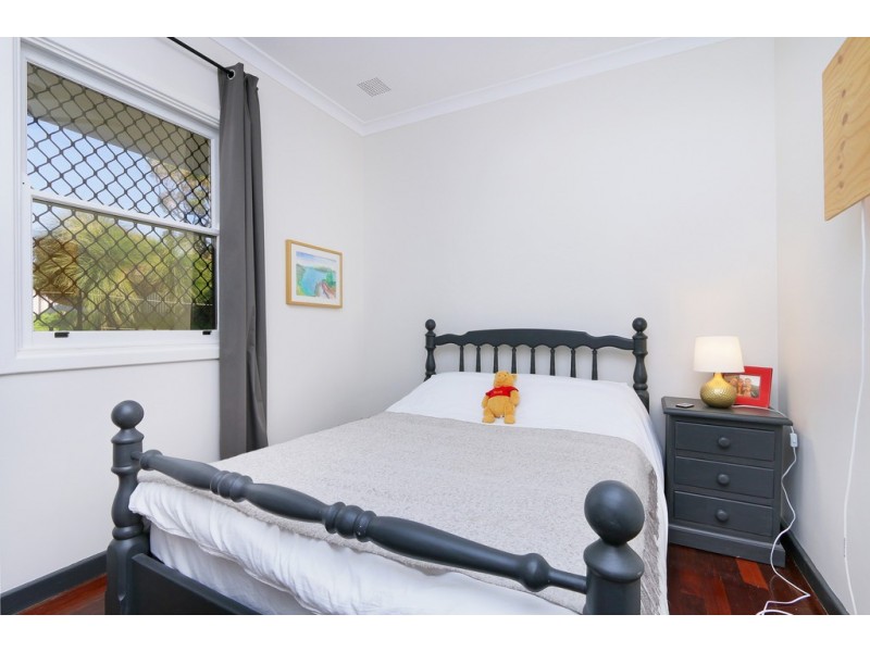 31 Mopsa Way, Coolbellup WA 6163