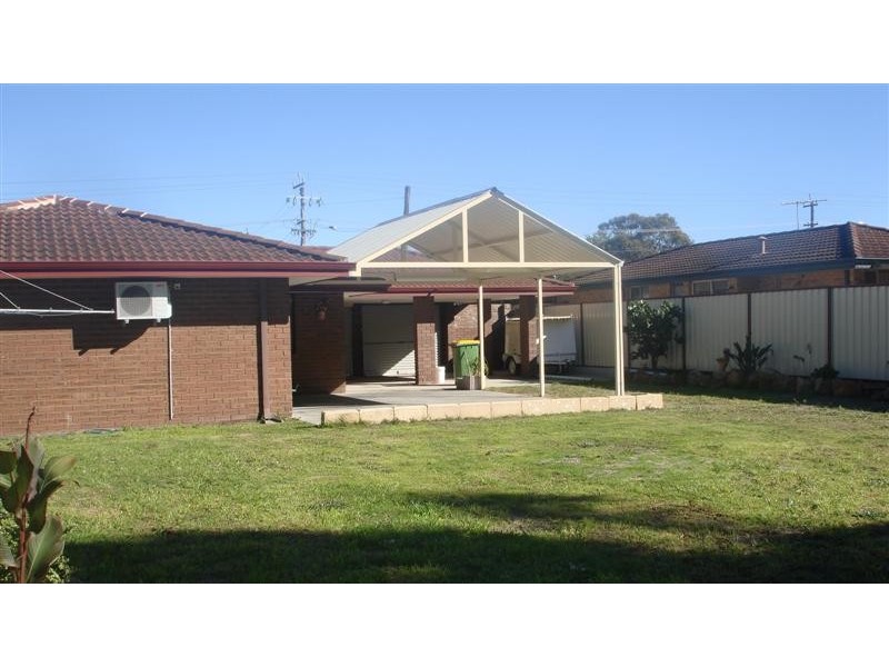 10 South Lake Drive, South Lake WA 6164