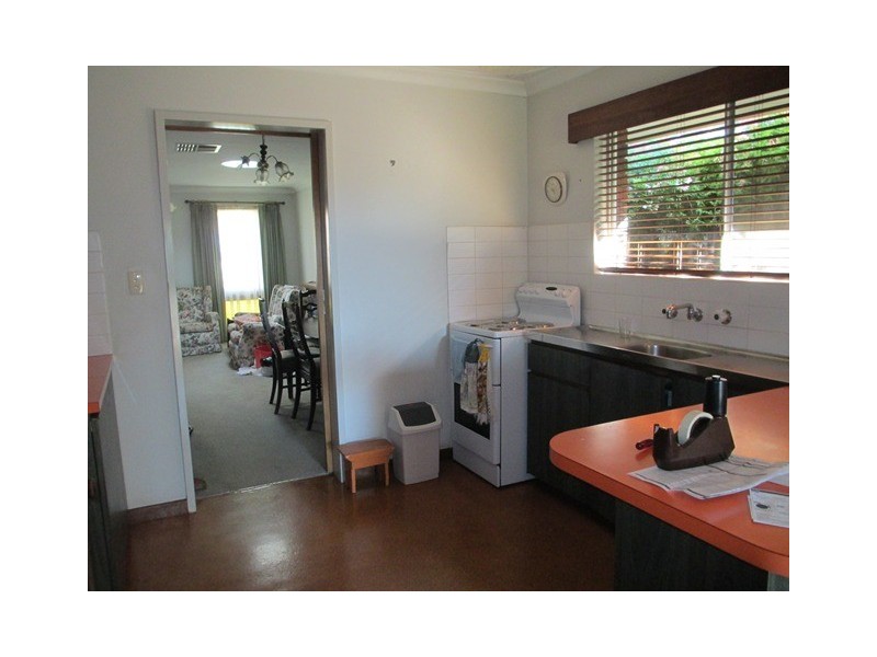 42 Davies Crescent, Kardinya WA 6163