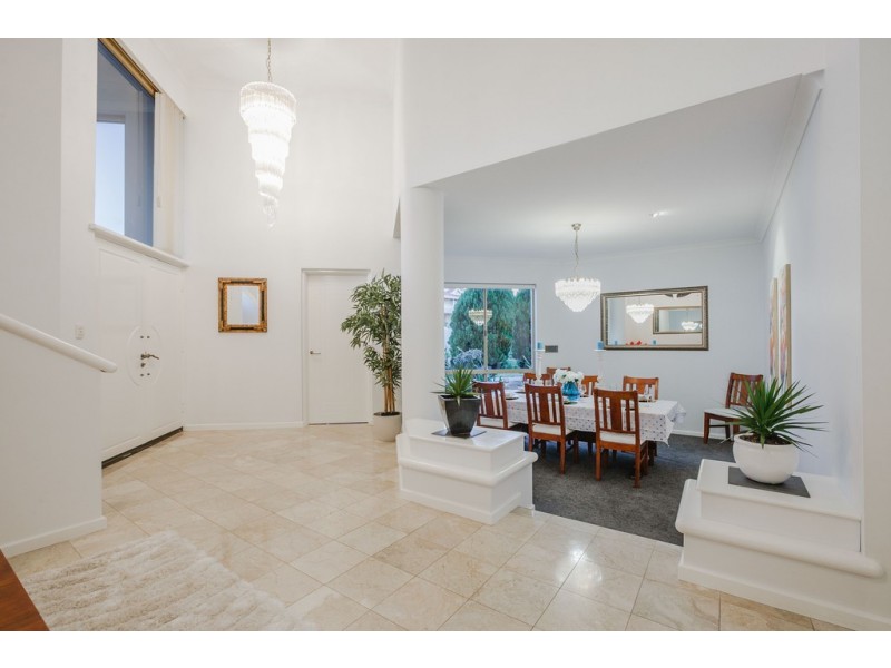 17 Riley Road, Kardinya WA 6163