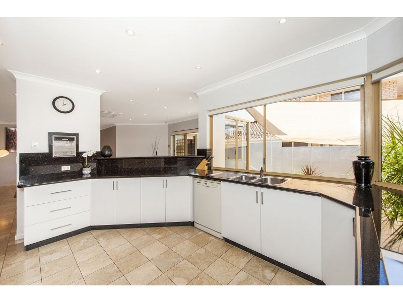 17 Riley Road, Kardinya WA 6163