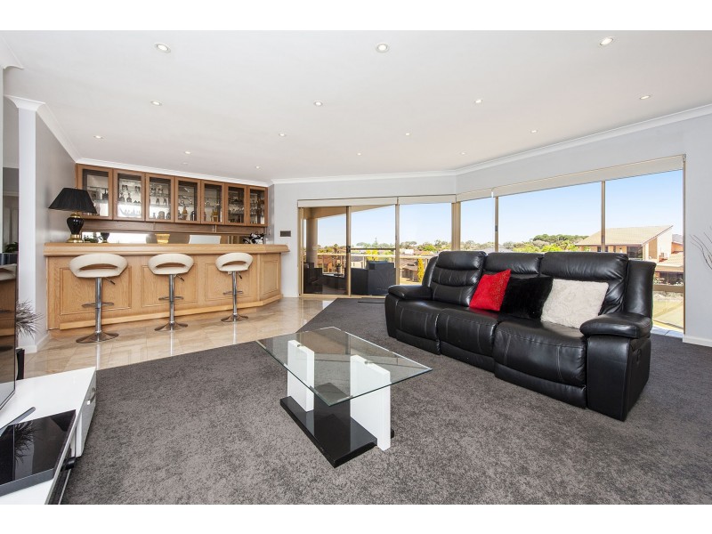 17 Riley Road, Kardinya WA 6163