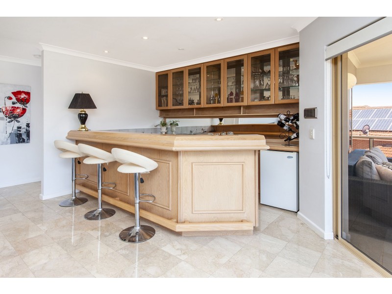 17 Riley Road, Kardinya WA 6163