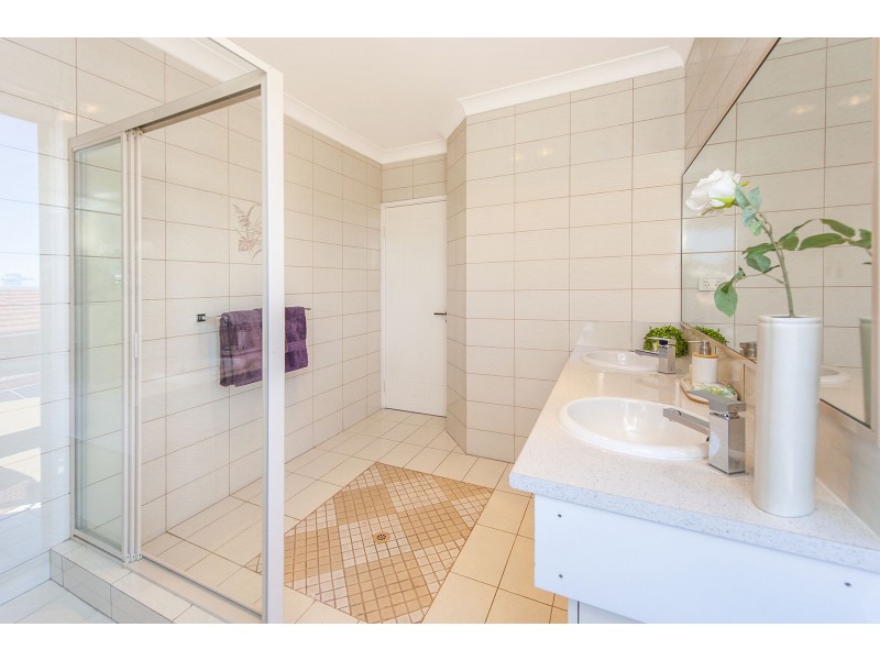 17 Riley Road, Kardinya WA 6163