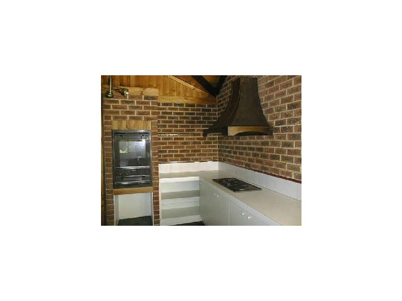 5 Samual Court, North Lake WA 6163