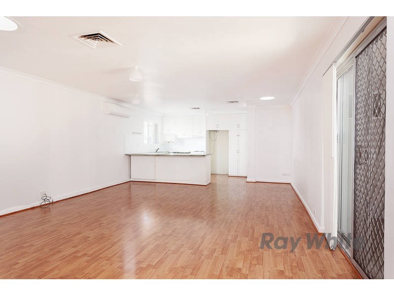 11 Loris Way, Kardinya WA 6163