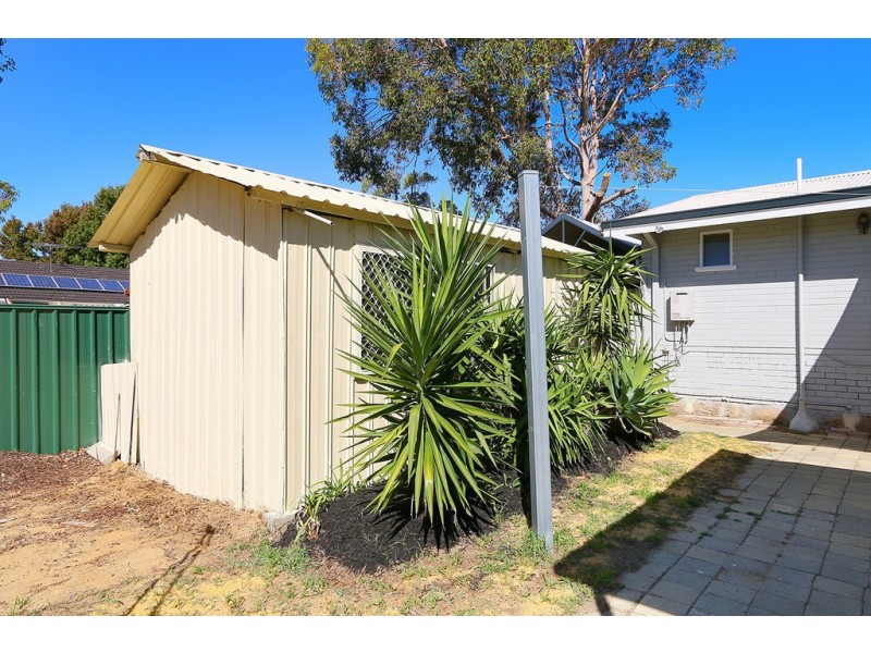 30 Williams Road, Coolbellup WA 6163
