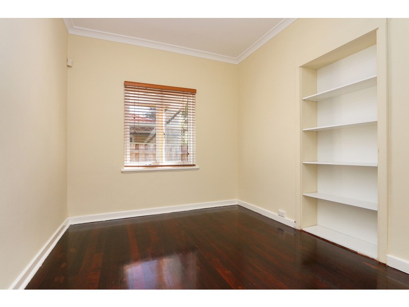 30 Williams Road, Coolbellup WA 6163