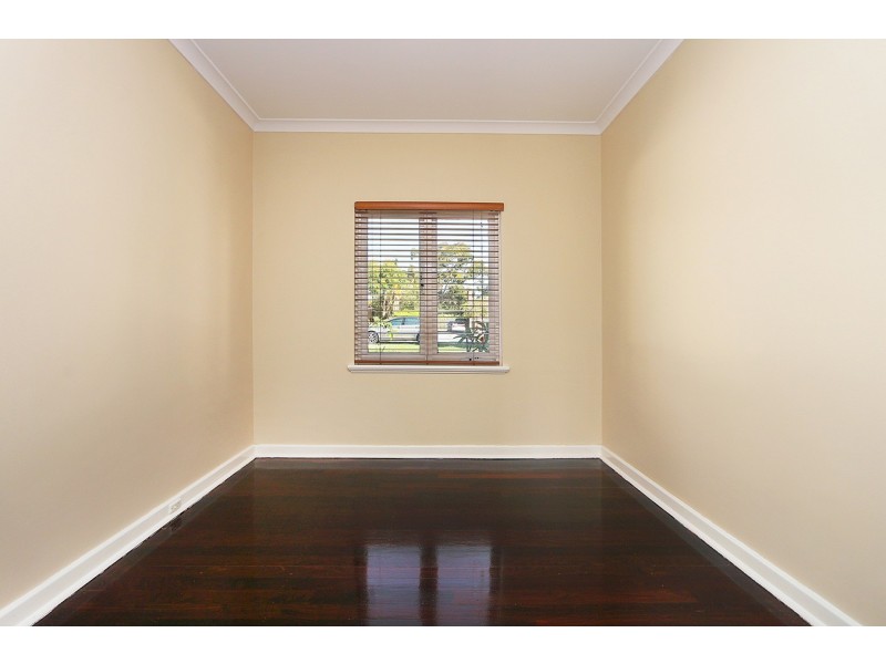 30 Williams Road, Coolbellup WA 6163