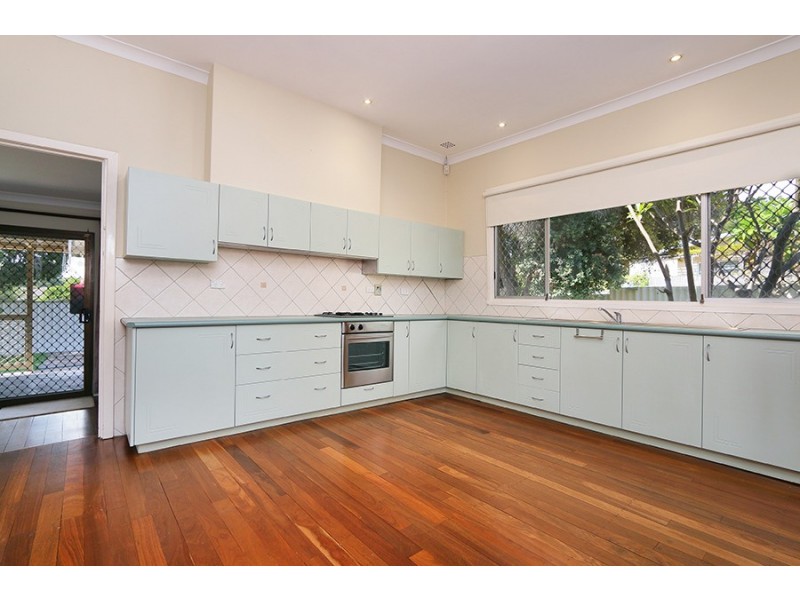 86 Winfield Street, Hamilton Hill WA 6163