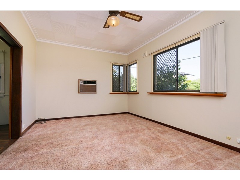 86 Winfield Street, Hamilton Hill WA 6163