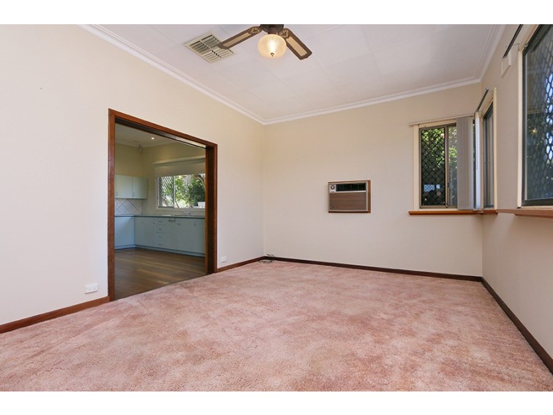 86 Winfield Street, Hamilton Hill WA 6163