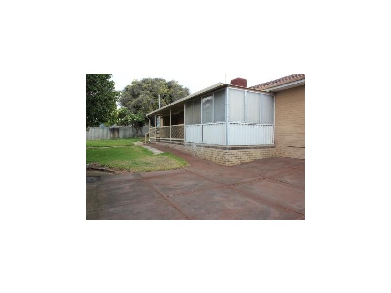 86 Winfield Street, Hamilton Hill WA 6163