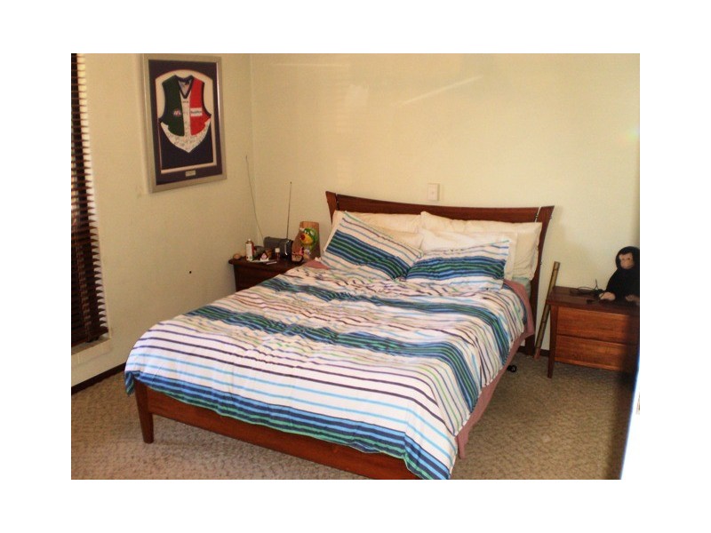 4  Colonial Drive, Bibra Lake WA 6163