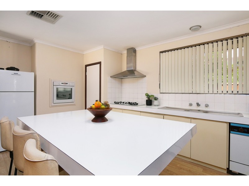 21 Bartling Crescent, Bateman WA 6150