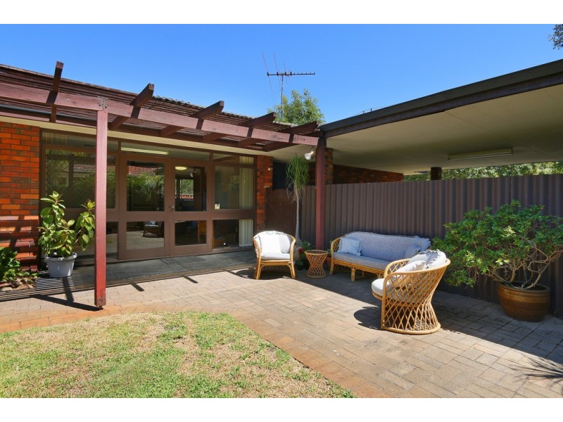 21 Bartling Crescent, Bateman WA 6150