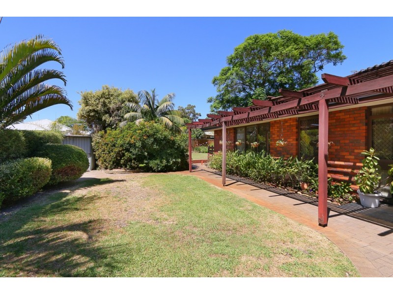 21 Bartling Crescent, Bateman WA 6150