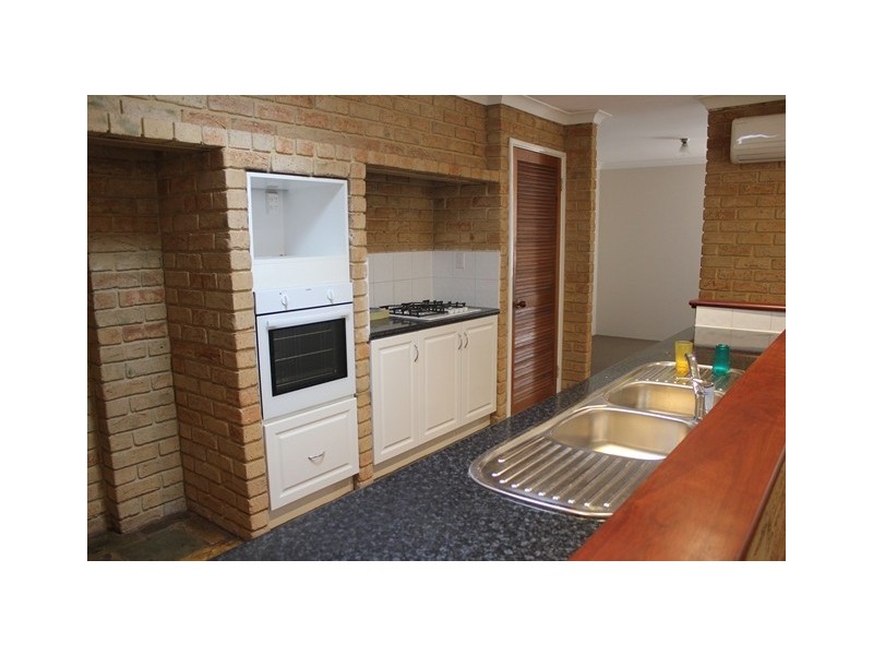 8 Borell Place, Kardinya WA 6163