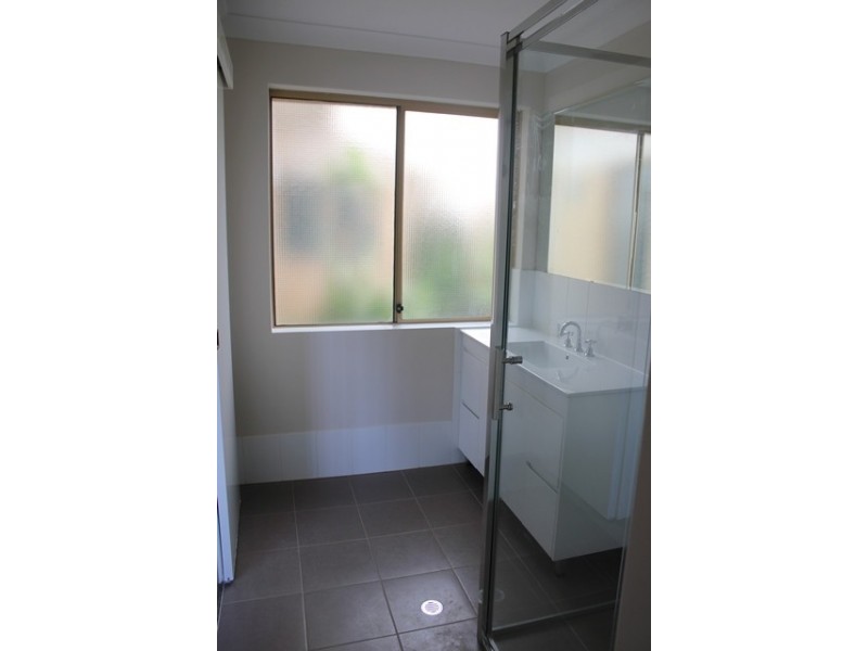 8 Borell Place, Kardinya WA 6163