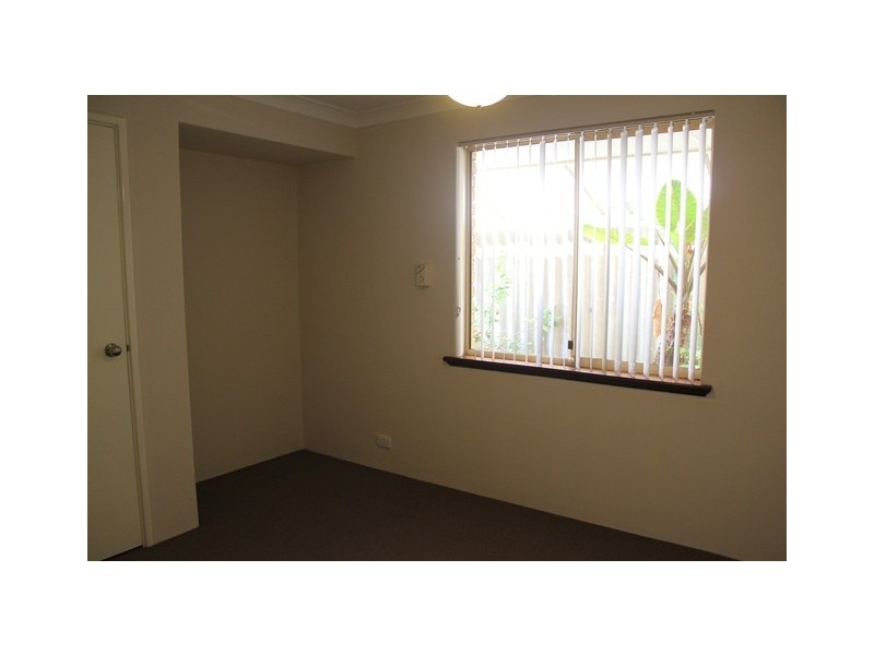 8 Borell Place, Kardinya WA 6163