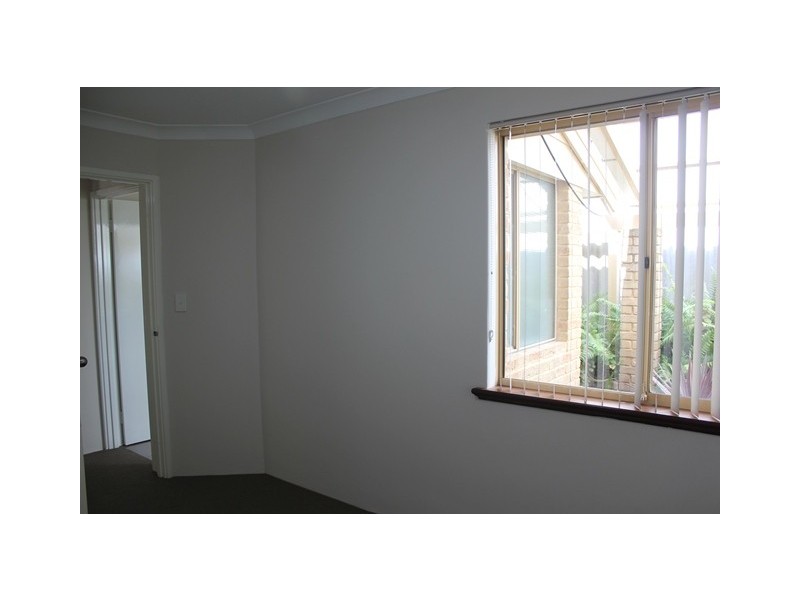 8 Borell Place, Kardinya WA 6163