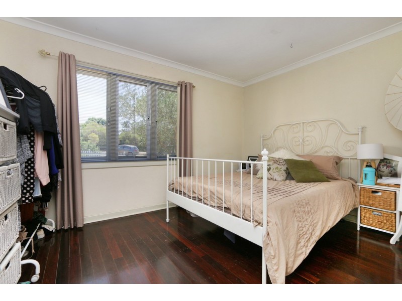 115A Cordelia Ave, Coolbellup WA 6163