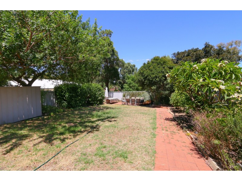 115A Cordelia Ave, Coolbellup WA 6163