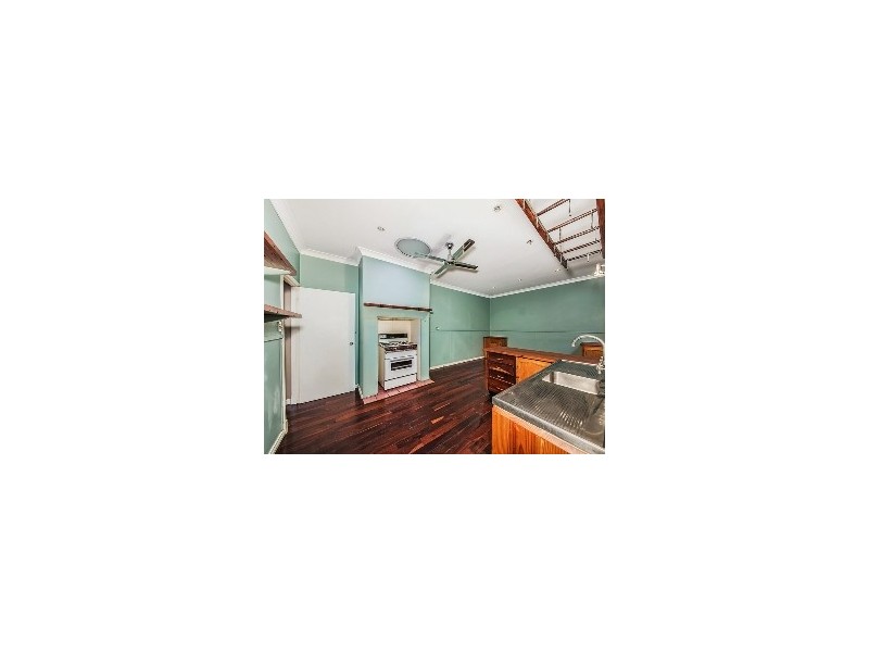 241 Marmion St, Palmyra WA 6157