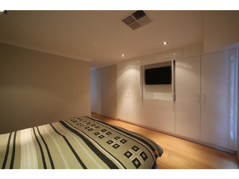 12 Stainer St, Willagee WA 6156