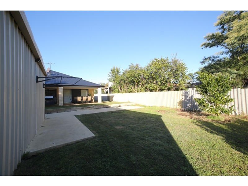 12 Stainer St, Willagee WA 6156