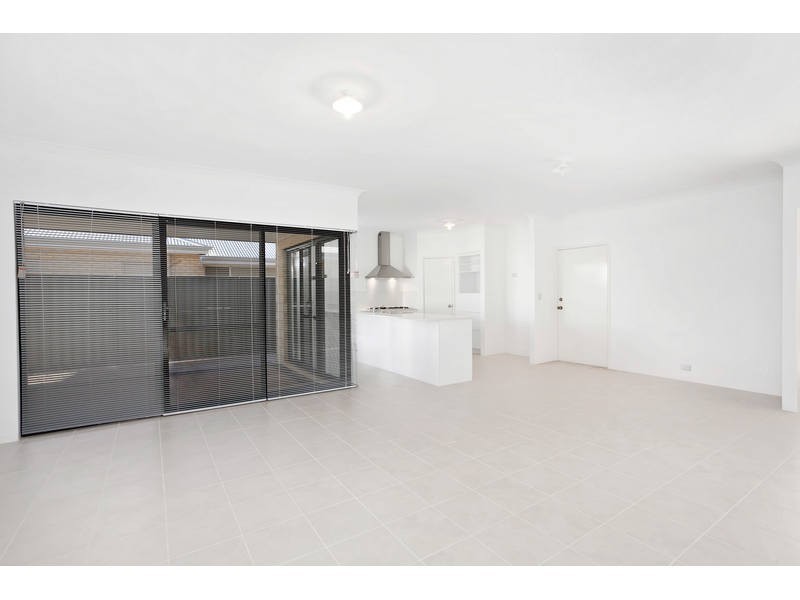 17 Tomkins Way, Harrisdale WA 6112