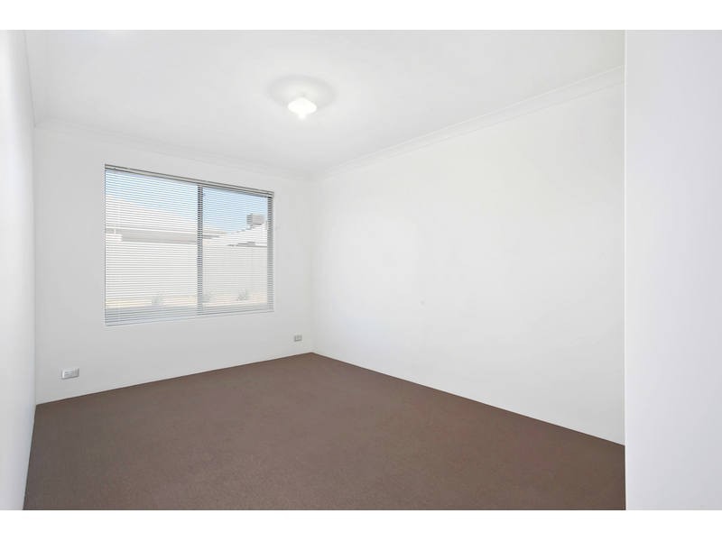 17 Tomkins Way, Harrisdale WA 6112