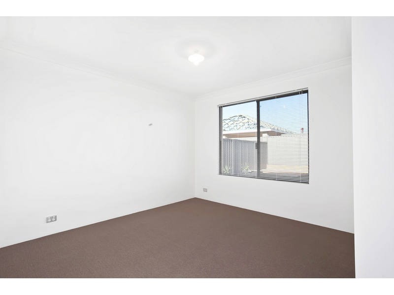 17 Tomkins Way, Harrisdale WA 6112