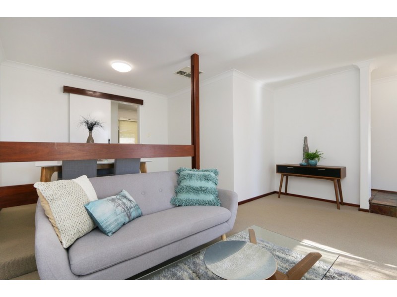 6 Sowden Drive, Samson WA 6163