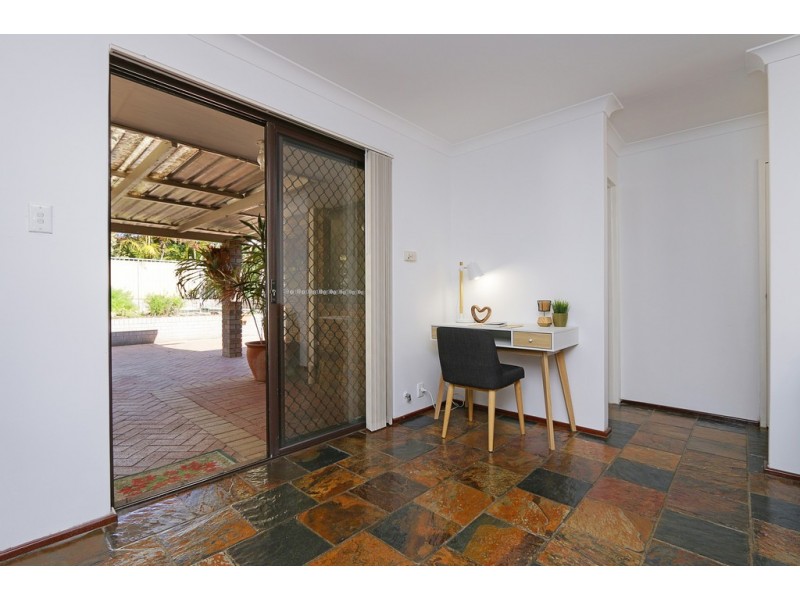 6 Sowden Drive, Samson WA 6163