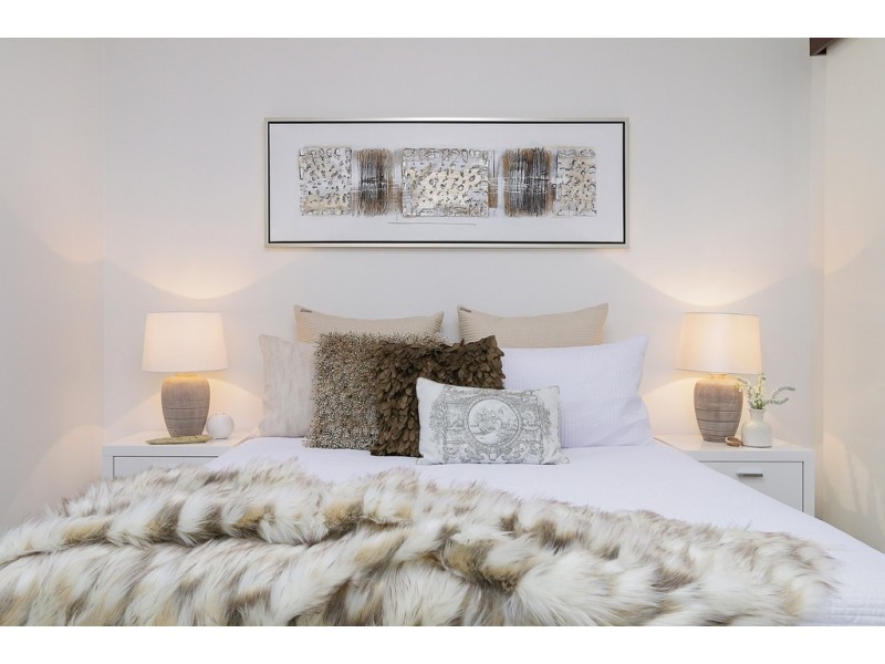 6 Sowden Drive, Samson WA 6163