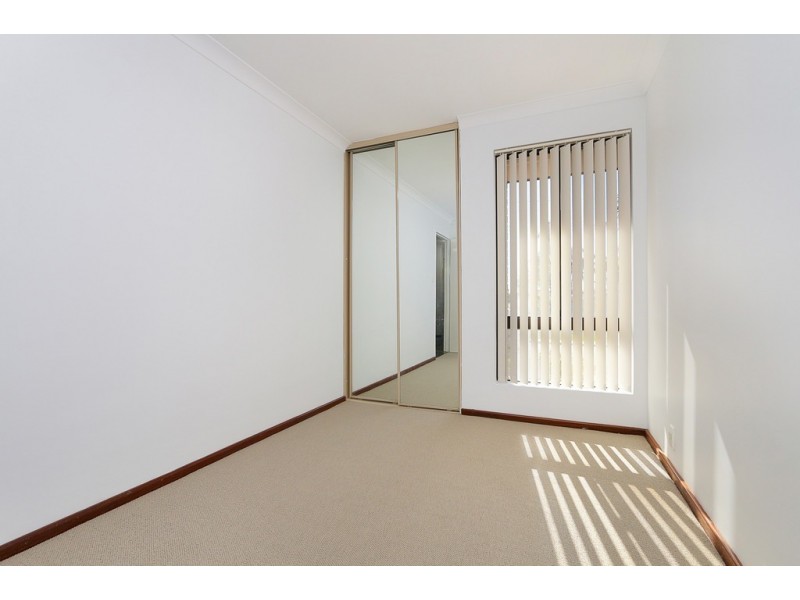 6 Sowden Drive, Samson WA 6163