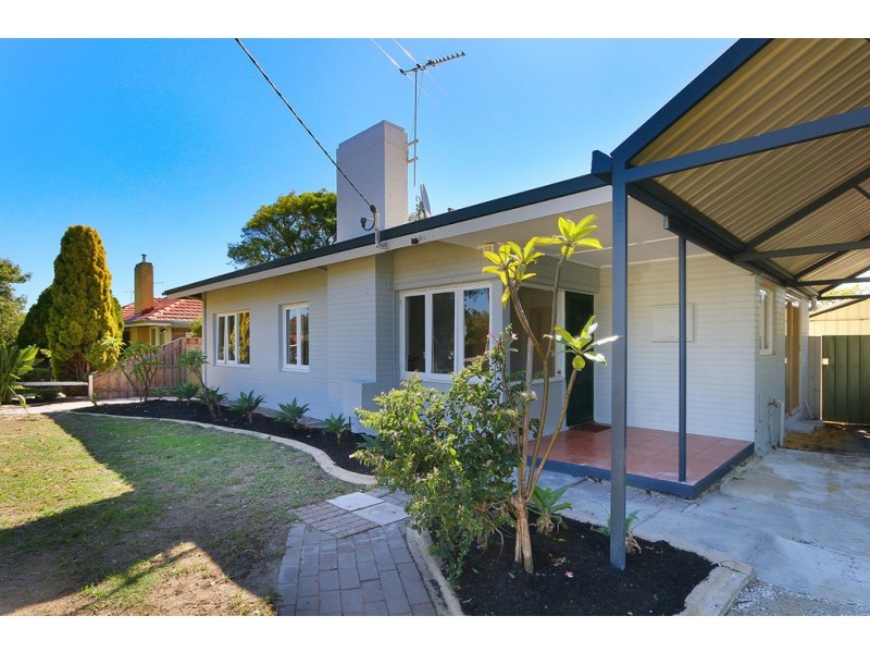 30 Williams Rd, Coolbellup WA 6163
