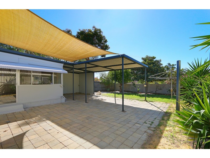 30 Williams Rd, Coolbellup WA 6163