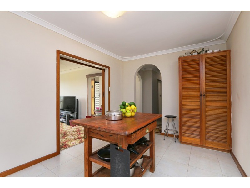 119 Gilbertson Rd, Kardinya WA 6163