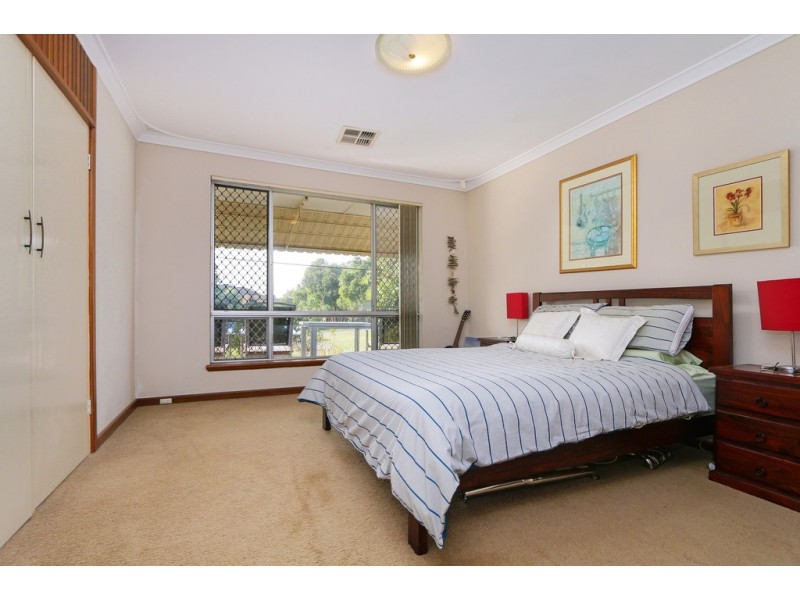 119 Gilbertson Rd, Kardinya WA 6163