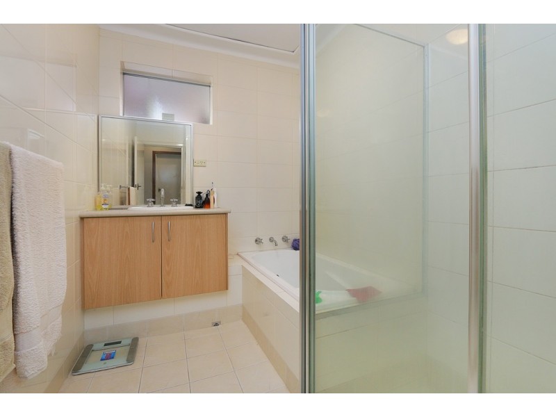 119 Gilbertson Rd, Kardinya WA 6163