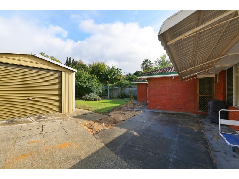 119 Gilbertson Rd, Kardinya WA 6163