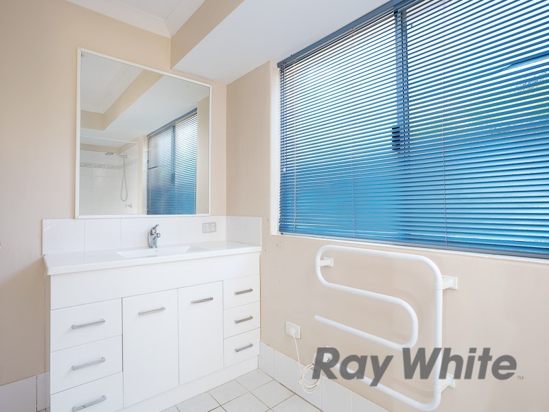 5 Sherbourne Corner, Success WA 6164
