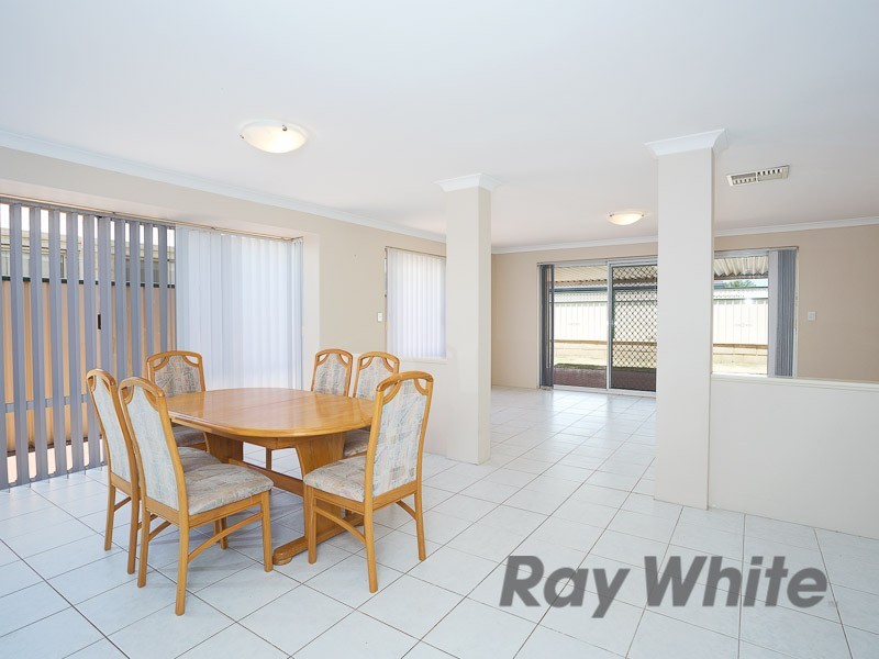5 Sherbourne Corner, Success WA 6164