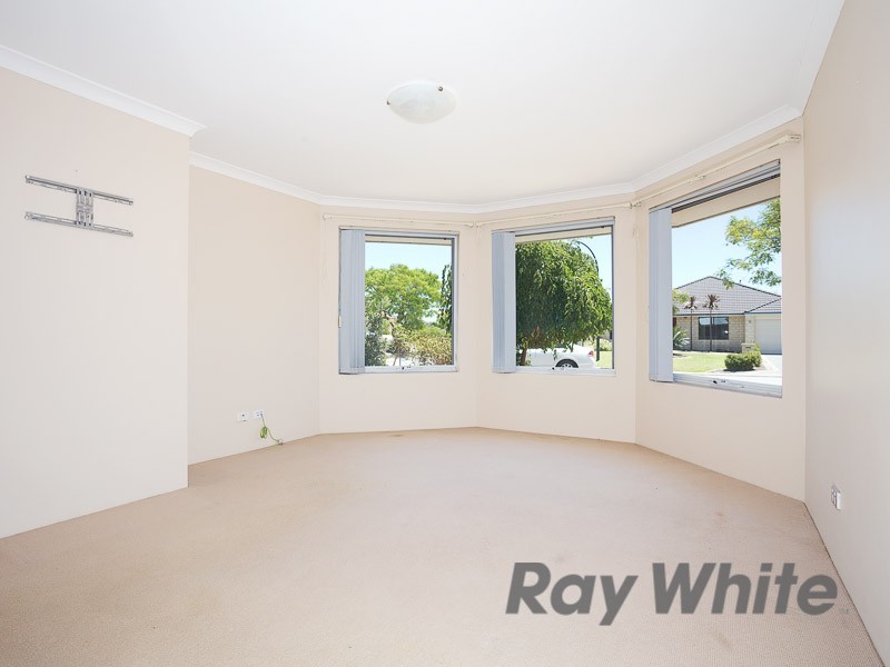 5 Sherbourne Corner, Success WA 6164