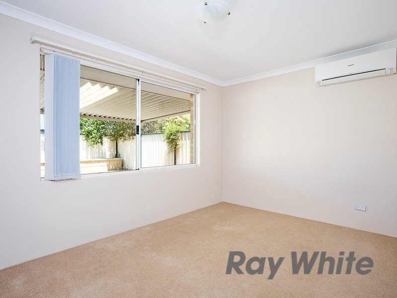 5 Sherbourne Corner, Success WA 6164