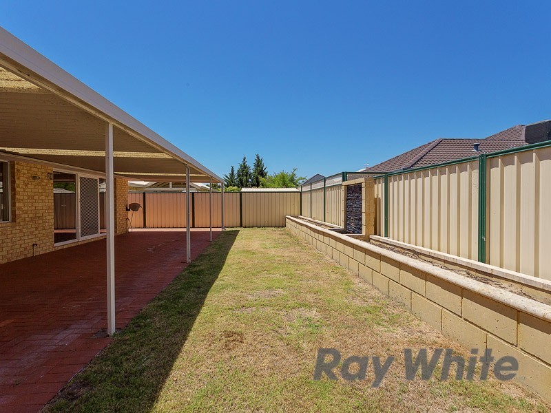5 Sherbourne Corner, Success WA 6164