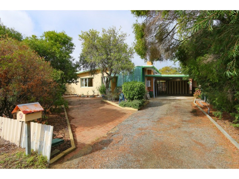 9 Treeby Street, Coolbellup WA 6163